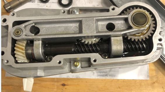 Reparatur: Braun Getriebearm KM32 4209,4122 Kupplung + ... aber (kein Antriebsritzel*)